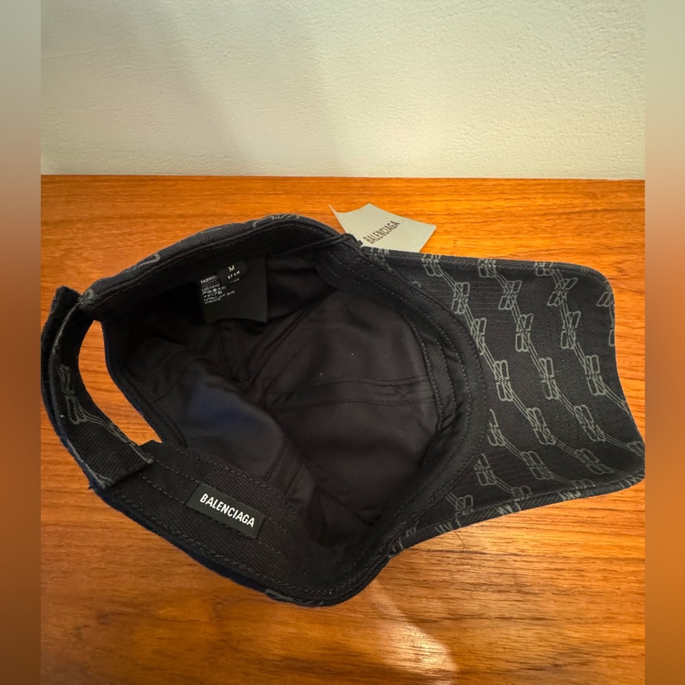 Balenciaga BB Monogram Baseball Cap - Picture 4 of 7